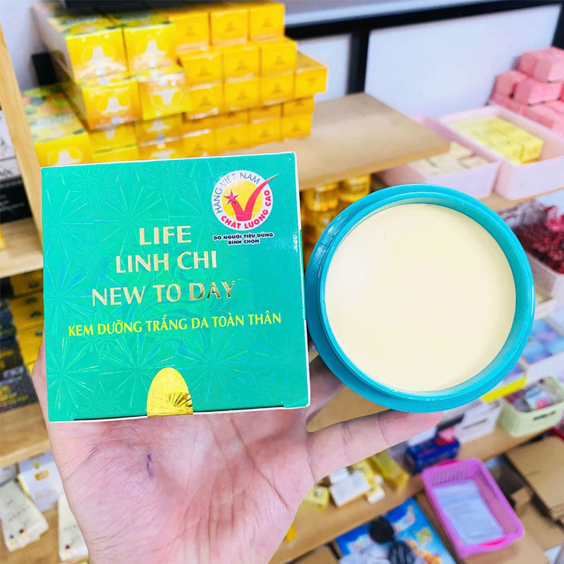 Kem LINH CHI NEW TO DAY ốc sên - Alpha Arbutin Serum review and price